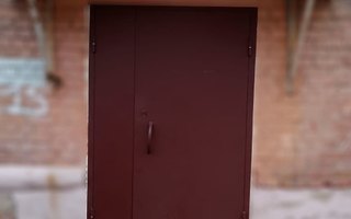 стальная дверь двухстворчатая с доводчиком в подъезд ДПДЗ-37, общий вид